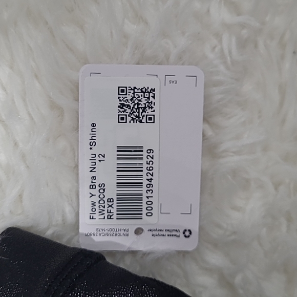 Lululemon sports bra - Picture 3 of 3